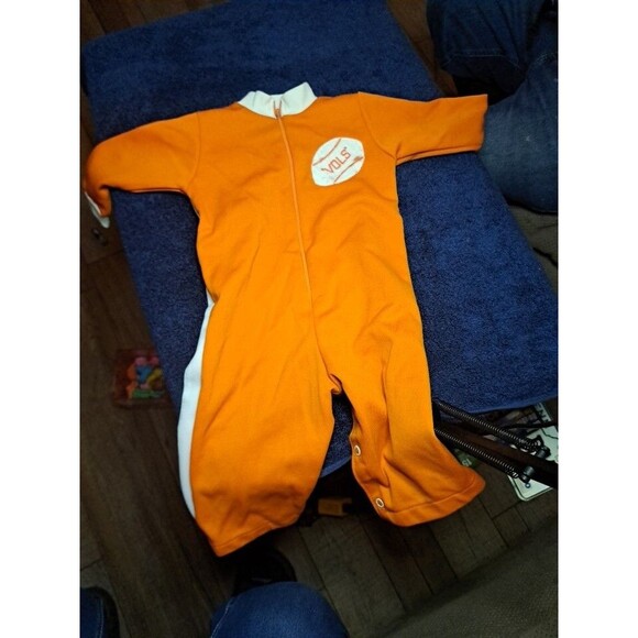 Vtg 70s Baby Boy Vols  Zip Romper football Basketball Large 18-27 lbs - Picture 7 of 7